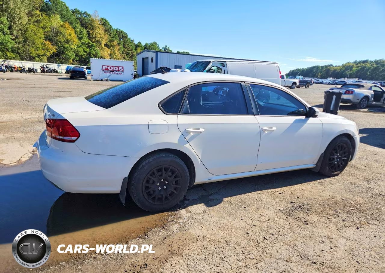 2014 Volkswagen Passat S VIN:1VWAT7A37EC069946 - 3
