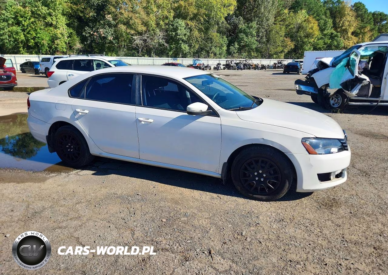 2014 Volkswagen Passat S VIN:1VWAT7A37EC069946 - 4