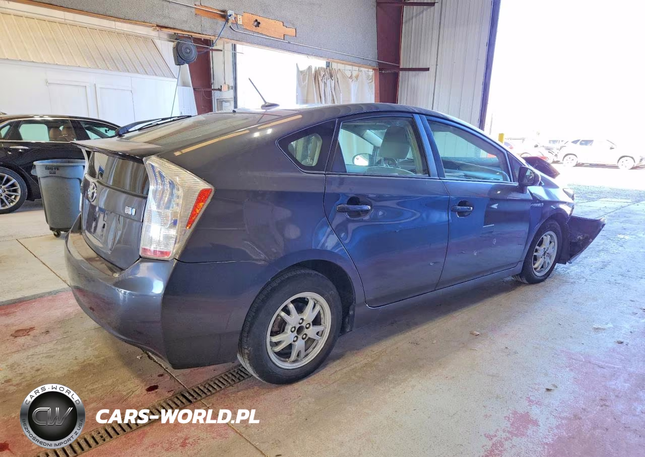 2011 Toyota Prius Three VIN:JTDKN3DU8B1405111 - 3