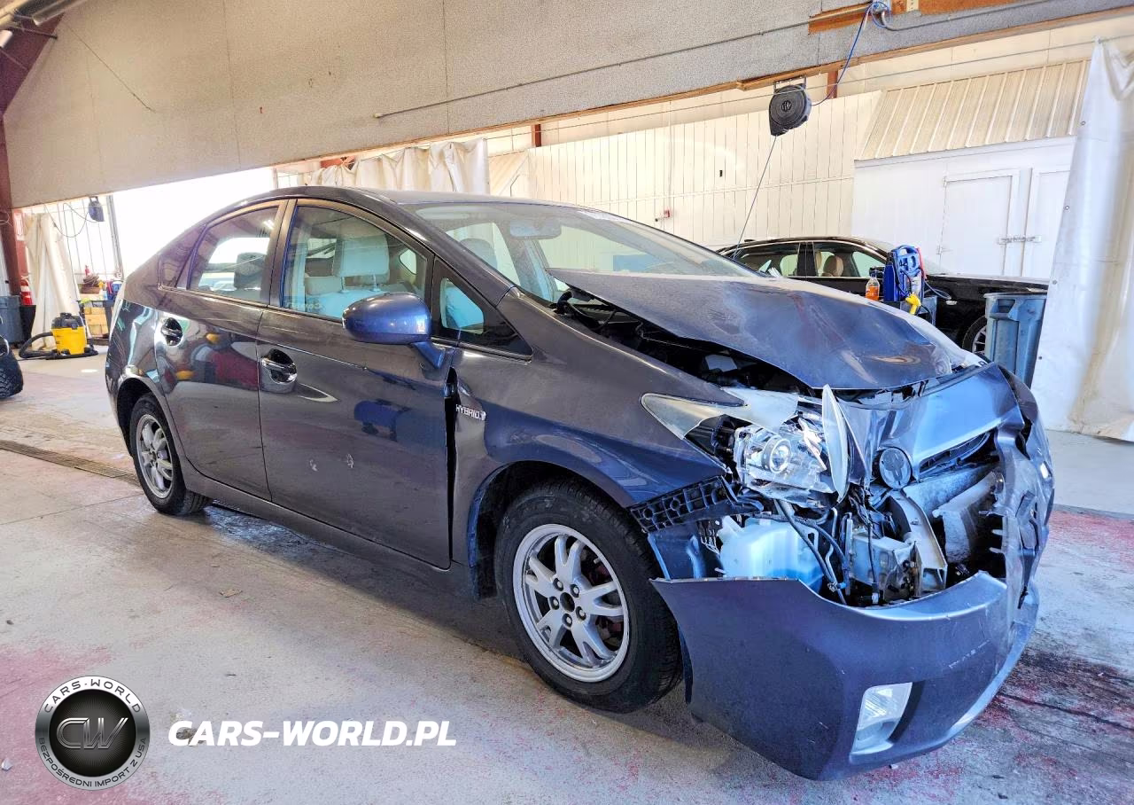 2011 Toyota Prius Three VIN:JTDKN3DU8B1405111 - 4