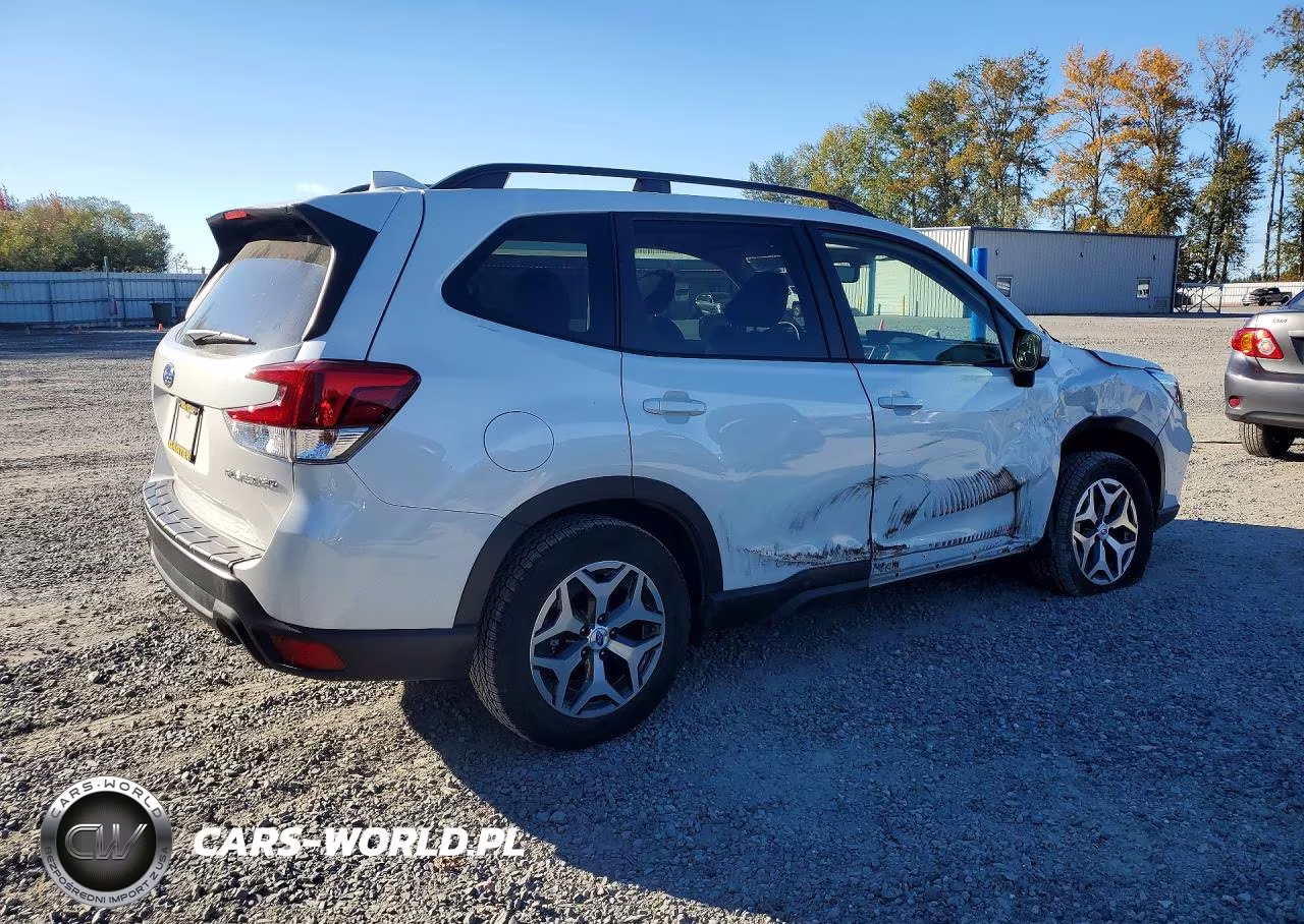 2019 Subaru Forester Premium VIN:JF2SKAGCXKH588469 - 3