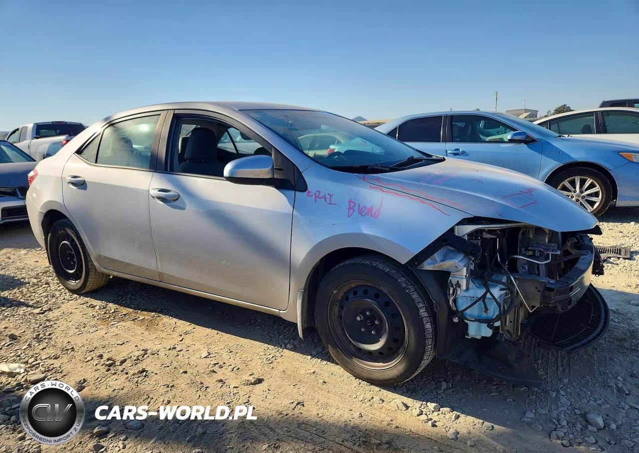 2015 Toyota Corolla Le VIN:5YFBURHE2FP274509 - 4