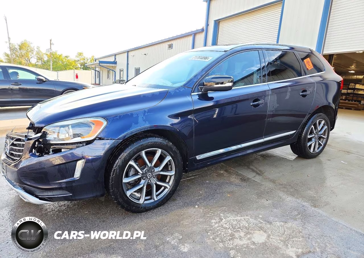 2017 Volvo Xc60 T6 Dynamic – zdjęcie 1 z 13