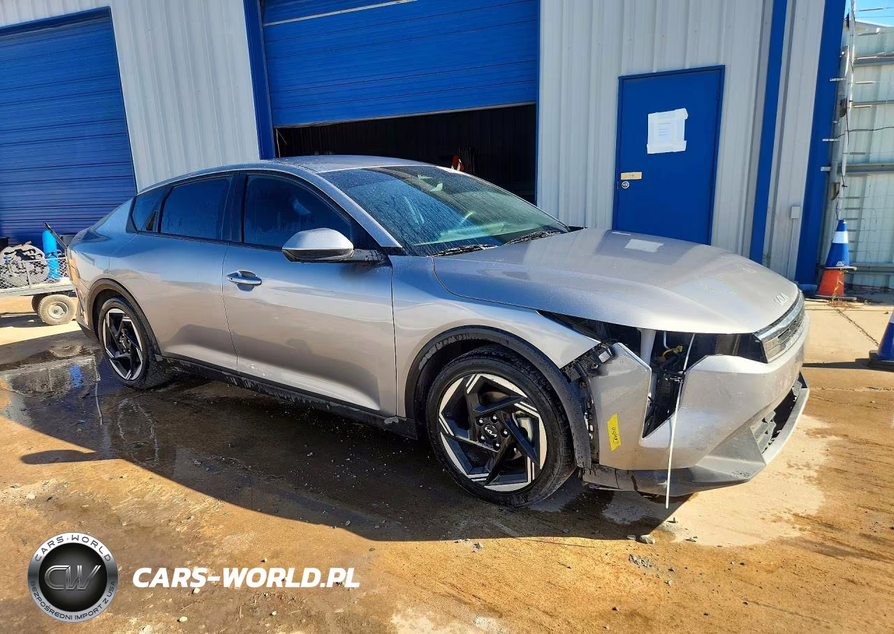 2025 Kia K4 Ex VIN:3KPFU4DEXSE067680 - 4