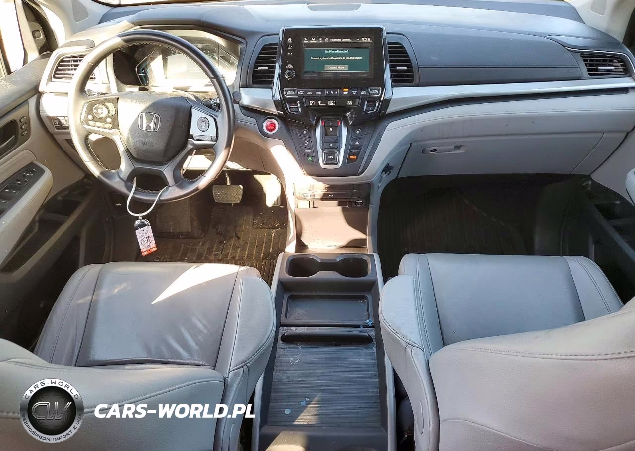 2018 Honda Odyssey Touring VIN:5FNRL6H89JB060146 - 8