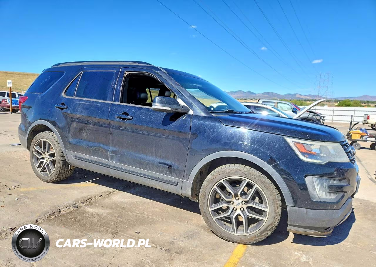 2016 Ford Explorer Sport VIN:1FM5K8GT9GGA25992 - 4
