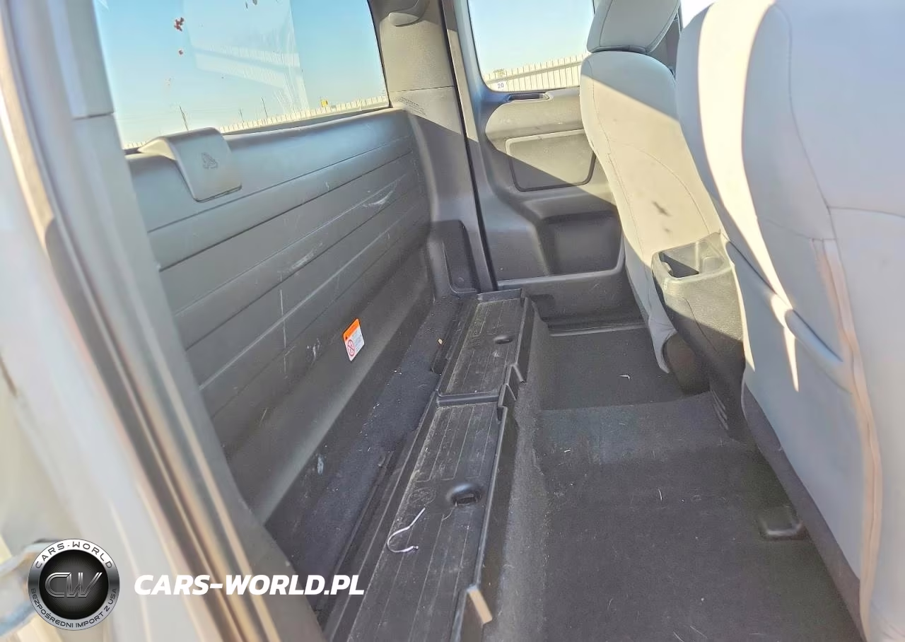 2019 Toyota Tacoma Sr VIN:5TFRX5GN6KX152005 - 10