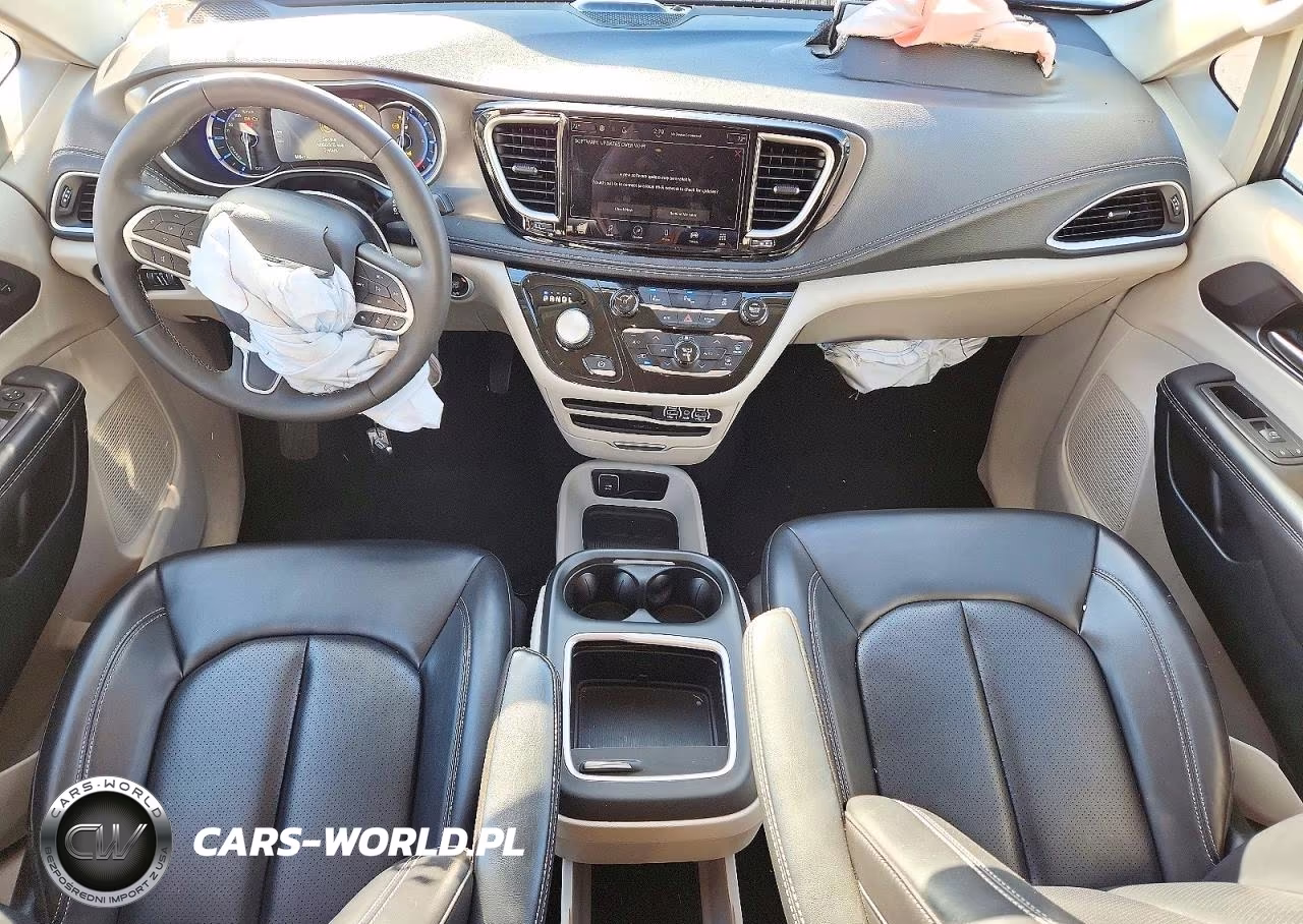 2023 Chrysler Pacifica Hybrid Touring L VIN:2C4RC1L78PR608670 - 8