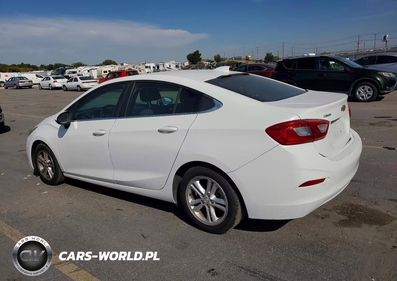 2018 Chevrolet Cruze Lt VIN:1G1BE5SM6J7145164 - 2