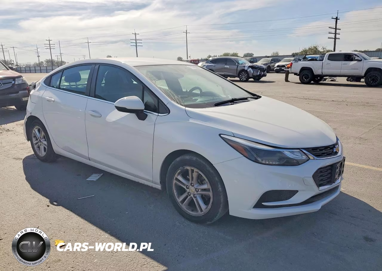 2018 Chevrolet Cruze Lt VIN:1G1BE5SM6J7145164 - 4