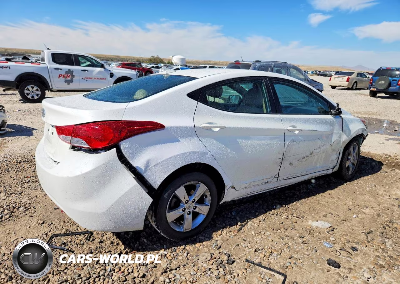 2013 Hyundai Elantra Gls VIN:5NPDH4AE7DH376893 - 3