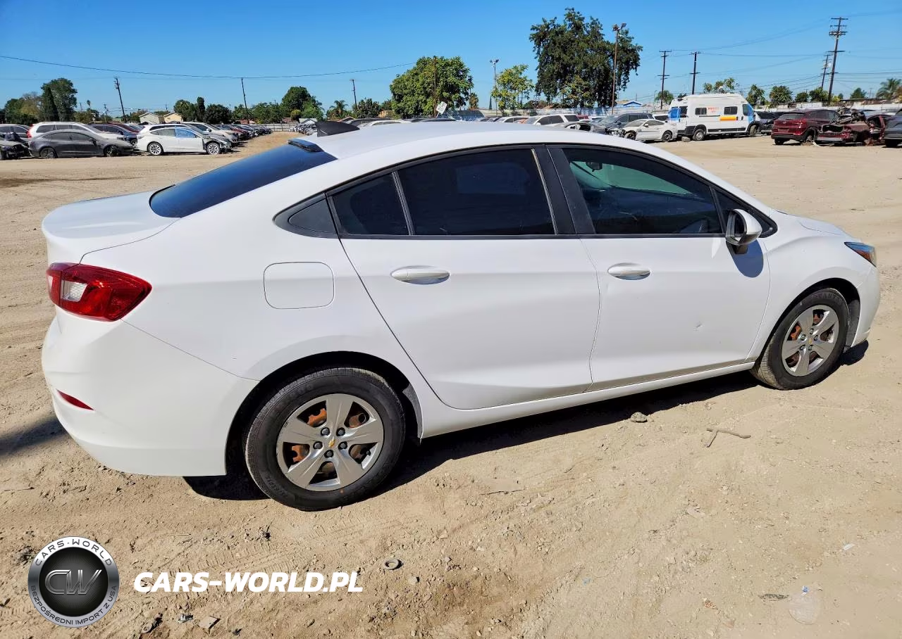 2018 Chevrolet Cruze Ls VIN:1G1BC5SM9J7240095 - 3