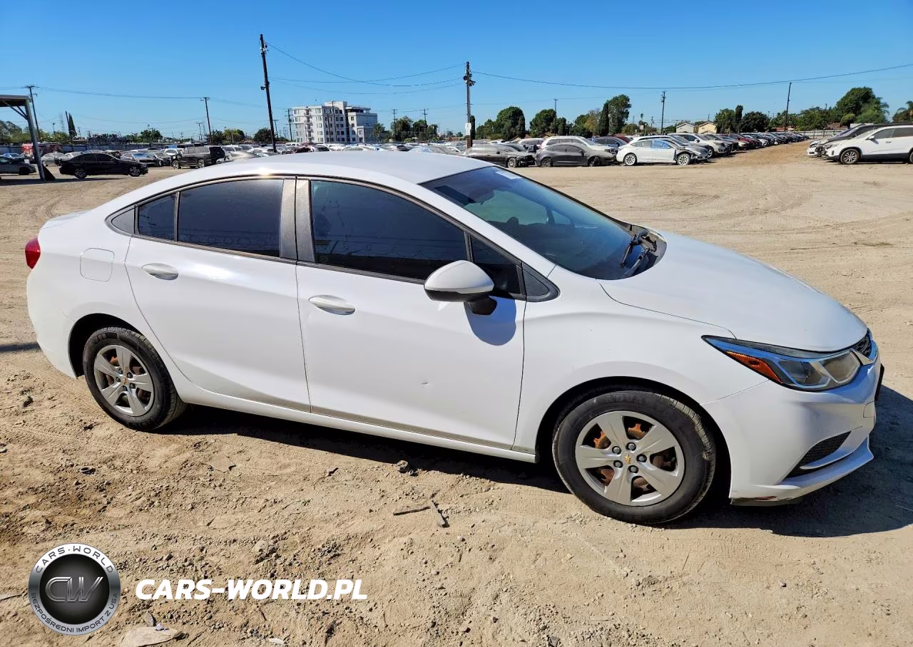 2018 Chevrolet Cruze Ls VIN:1G1BC5SM9J7240095 - 4
