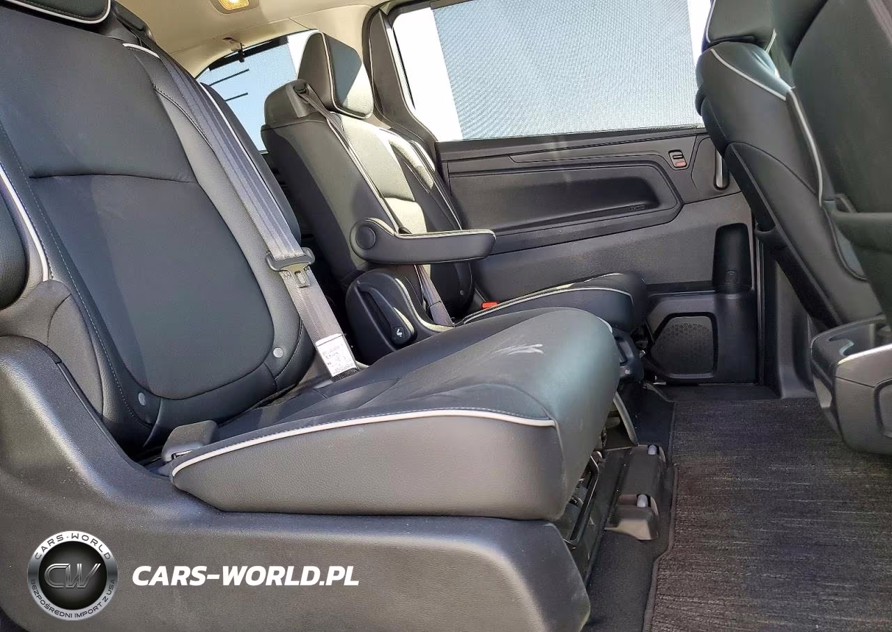 2026 Honda Odyssey Touring VIN:5FNRL6H86TB057708 - 11