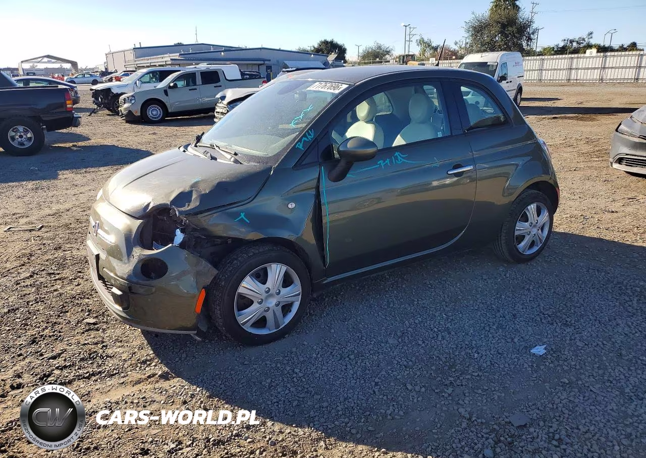 2015 Fiat 500 Pop VIN:3C3CFFAR4FT562141 - 1