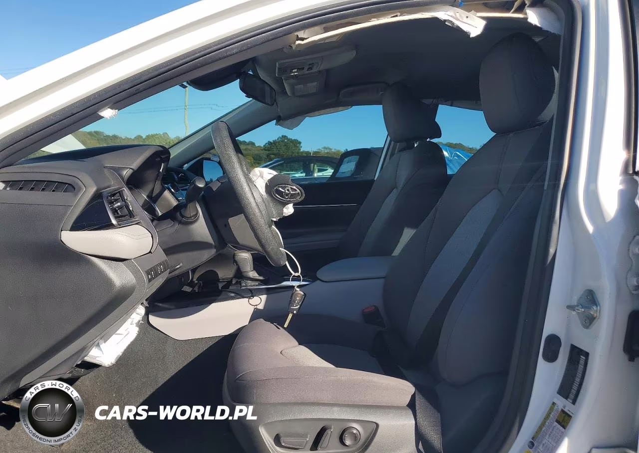 2020 Toyota Camry Le VIN:4T1C11AK4LU966764 - 7
