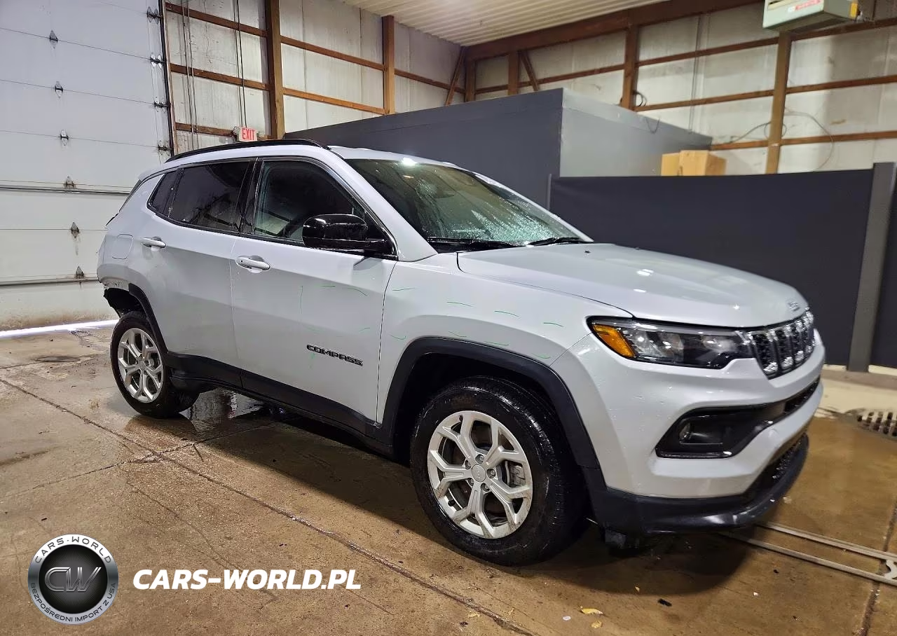 2024 Jeep Compass Latitude VIN:3C4NJDBN1RT119520 - 4