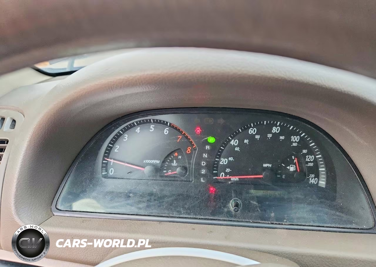 2003 Toyota Camry Le VIN:4T1BE32K83U718897 - 9