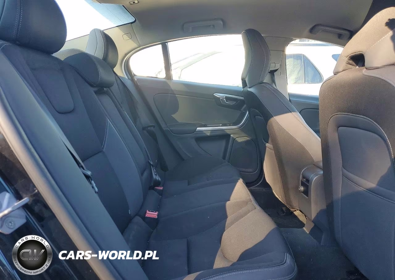 2015 Volvo S60 VIN:YV126MFJ0F1343581 - 10