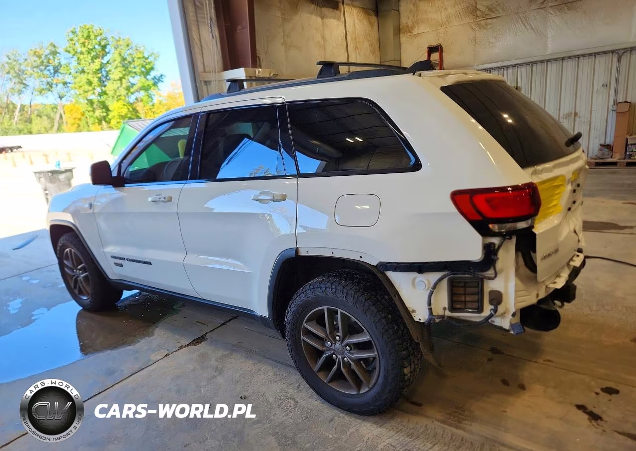 2016 Jeep Grand Cherokee Laredo VIN:1C4RJFAG4GC333409 - 2