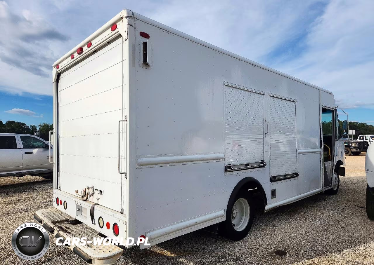 2007 Freightliner Mt45 Chassis Delivery Truck VIN:4UZAANBW67CY45049 - 3