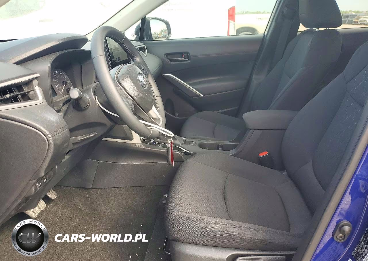 2025 Toyota Corolla Cross Le VIN:7MUCAAAG3SV128184 - 7