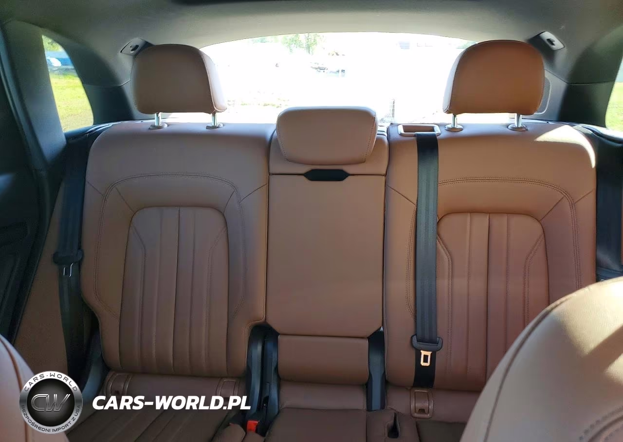 2021 Audi Q5 Premium Plus VIN:WA1BAAFY0M2088304 - 10