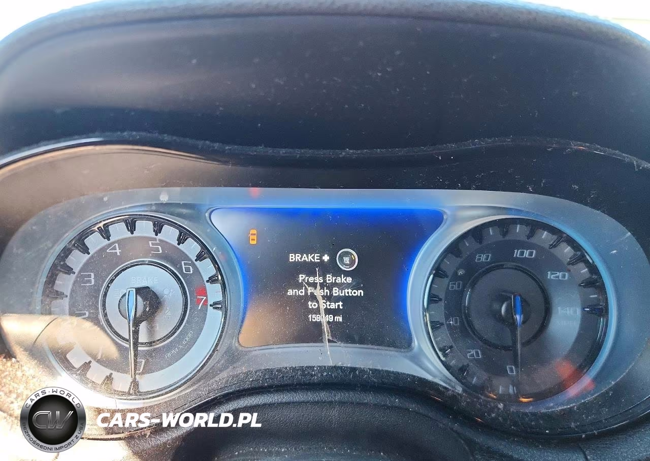 2018 Chrysler 300 S VIN:2C3CCABG2JH243654 - 9
