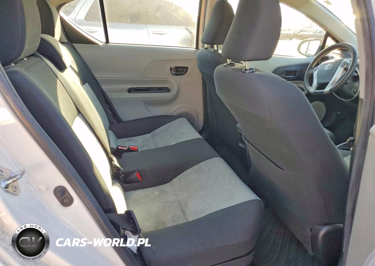 2012 Toyota Prius C Two VIN:JTDKDTB37C1015681 - 10