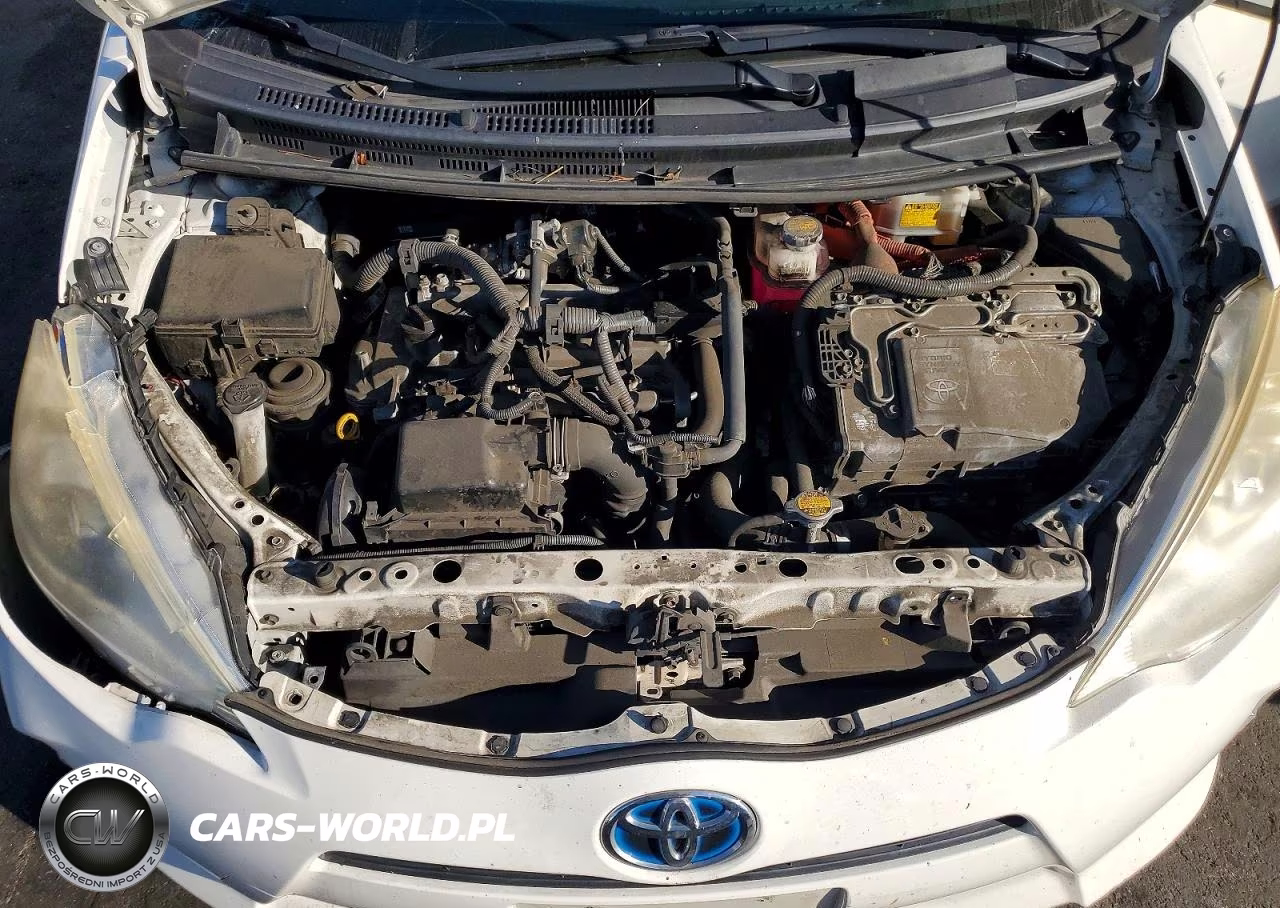 2012 Toyota Prius C Two VIN:JTDKDTB37C1015681 - 11