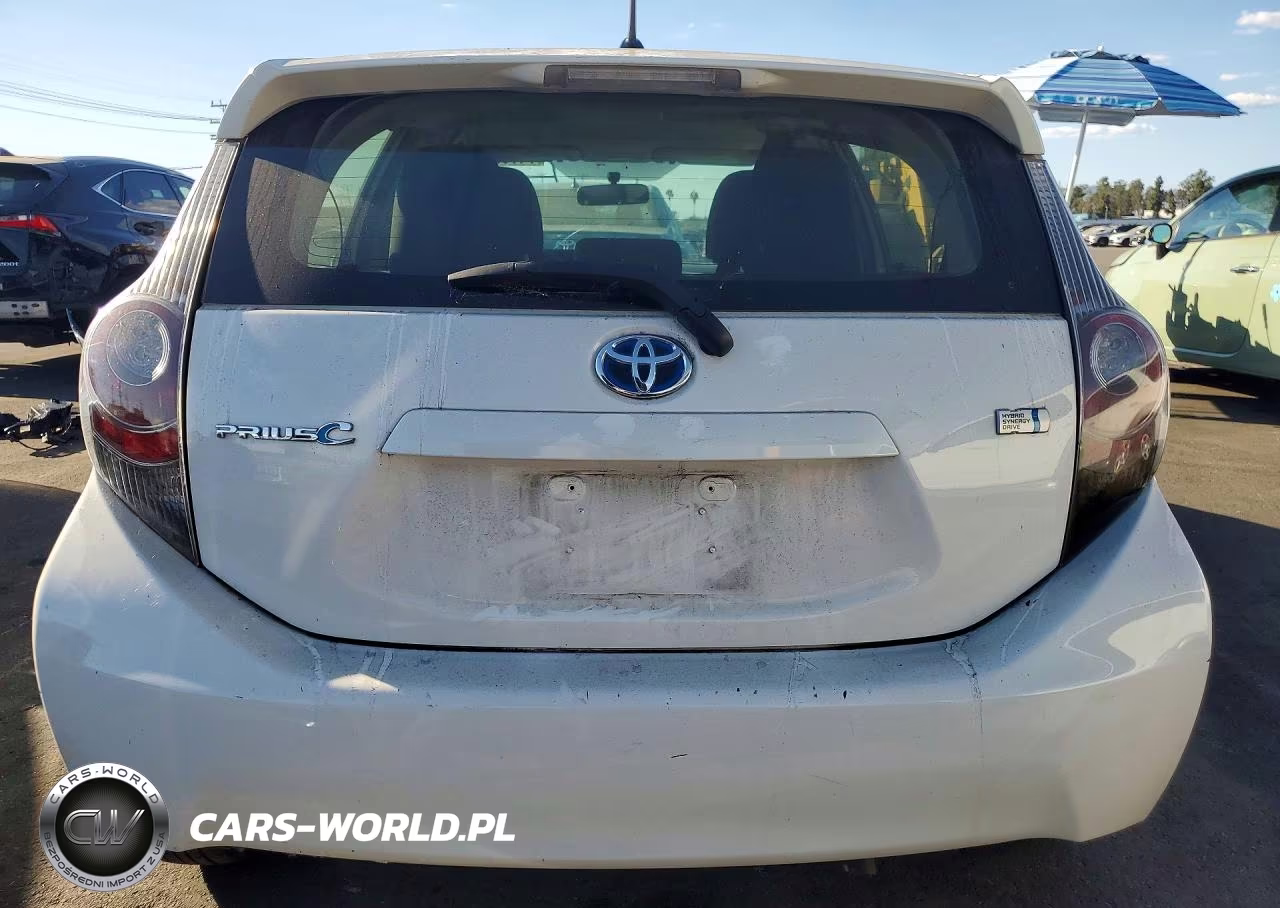 2012 Toyota Prius C Two VIN:JTDKDTB37C1015681 - 6