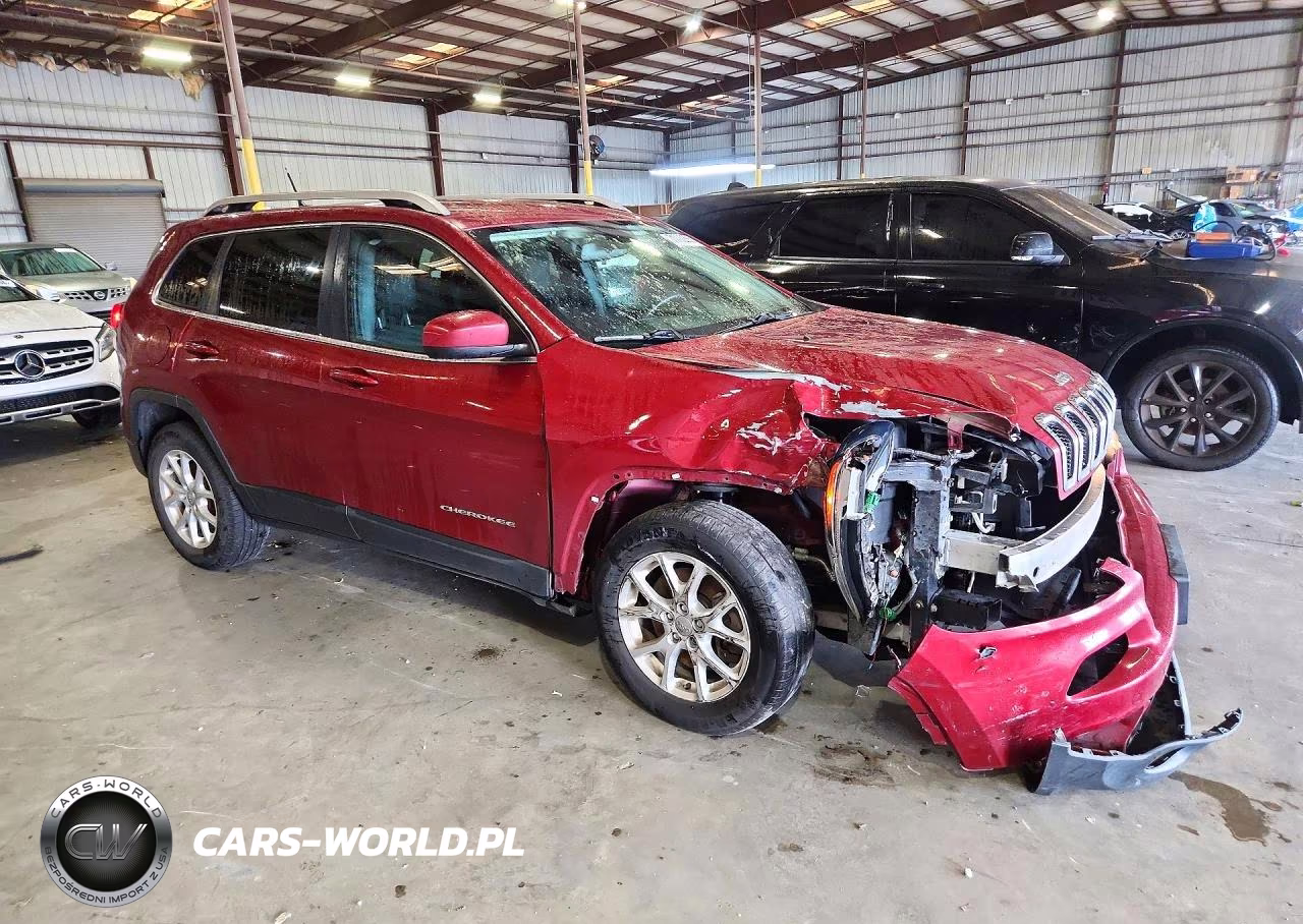 2015 Jeep Cherokee Latitude VIN:1C4PJMCB1FW594569 - 4
