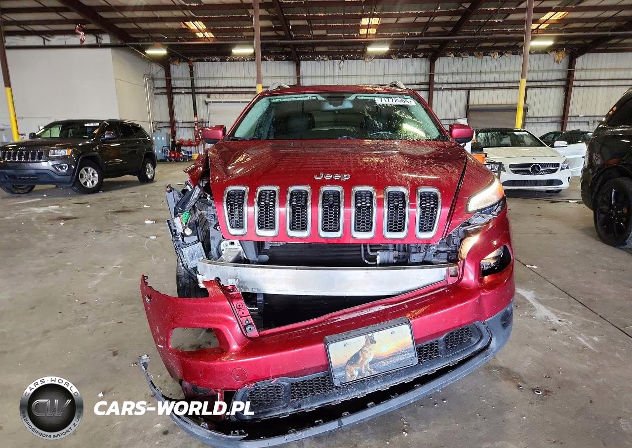 2015 Jeep Cherokee Latitude VIN:1C4PJMCB1FW594569 - 5