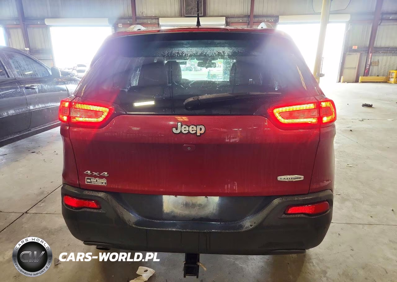 2015 Jeep Cherokee Latitude VIN:1C4PJMCB1FW594569 - 6