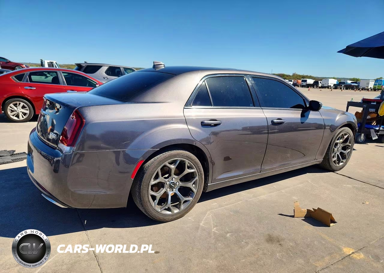 2016 Chrysler 300 S VIN:2C3CCABG9GH224320 - 3