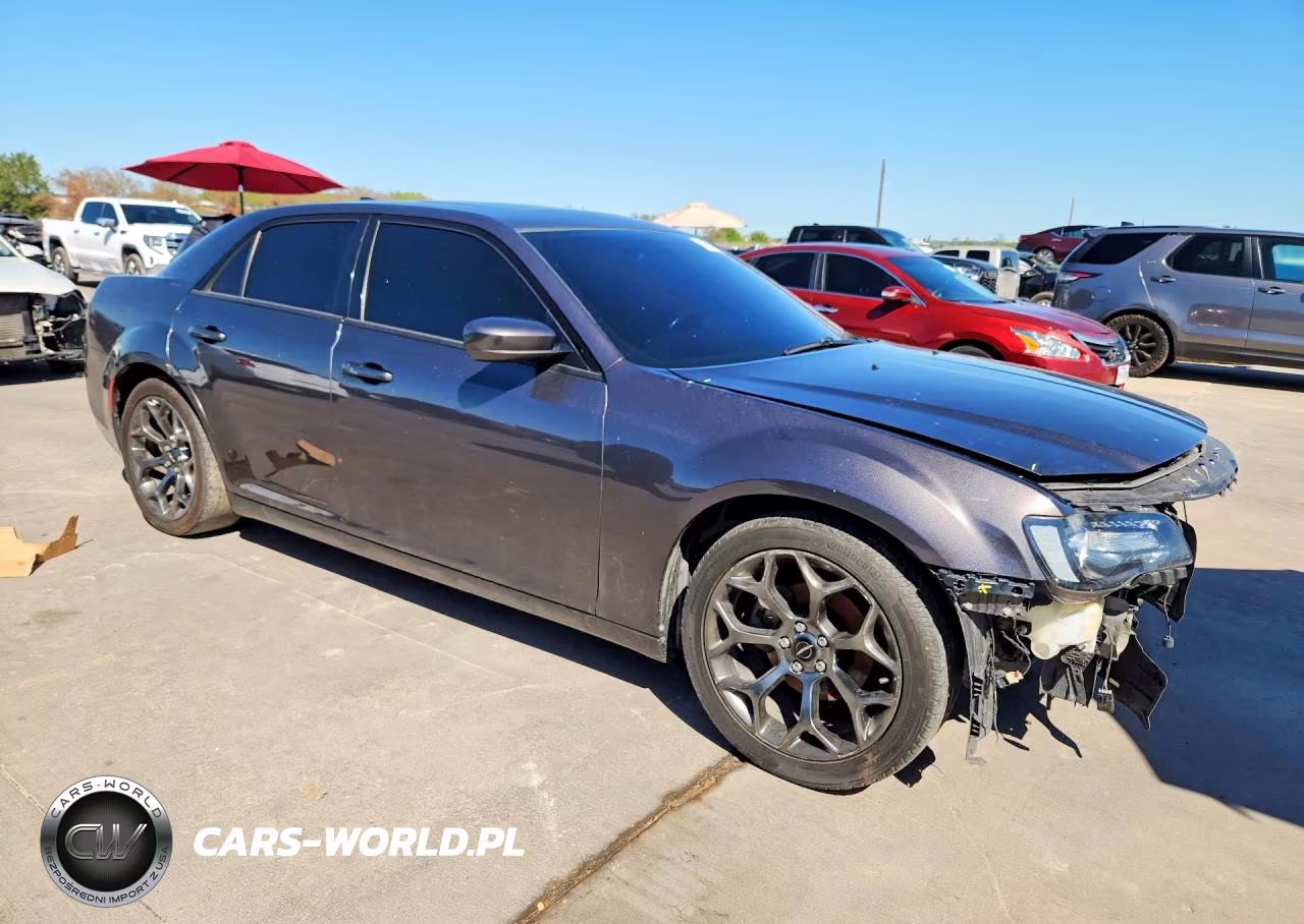 2016 Chrysler 300 S VIN:2C3CCABG9GH224320 - 4