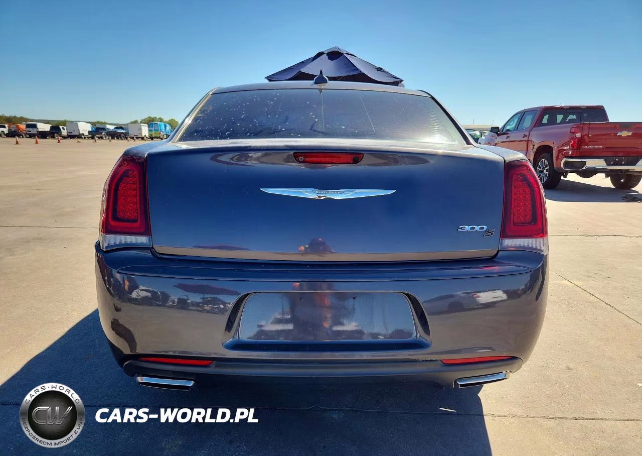 2016 Chrysler 300 S VIN:2C3CCABG9GH224320 - 6
