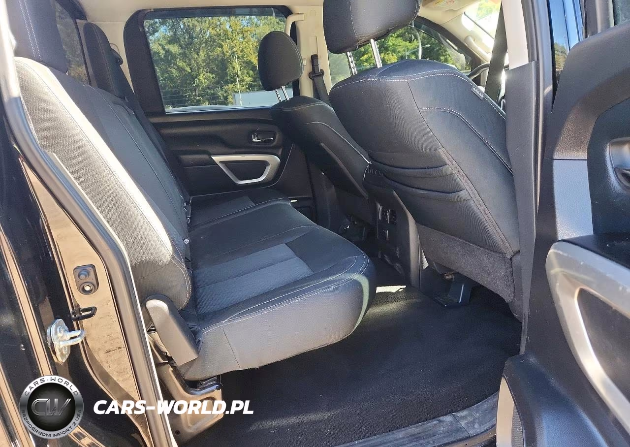 2018 Nissan Titan Xd Sv VIN:1N6BA1F47JN529940 - 10