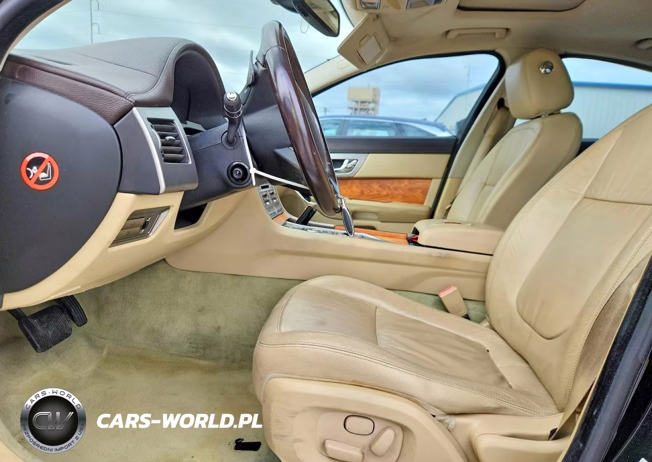 2010 Jaguar Xf Luxury VIN:SAJWA0FA6AHR66803 - 7