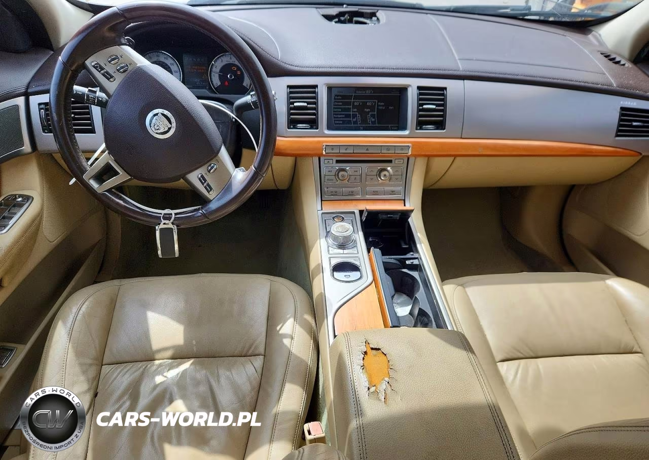 2010 Jaguar Xf Luxury VIN:SAJWA0FA6AHR66803 - 8