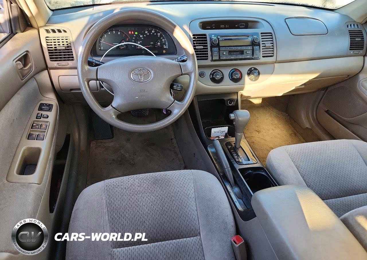 2004 Toyota Camry Le VIN:4T1BE32KX4U830585 - 8