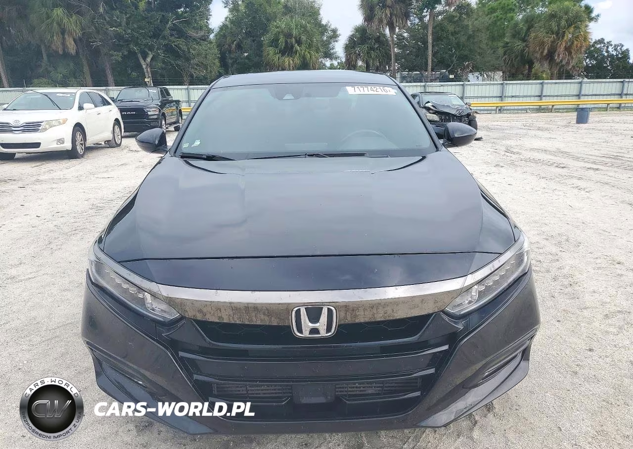 2018 Honda Accord Sport VIN:1HGCV1F38JA133138 - 5