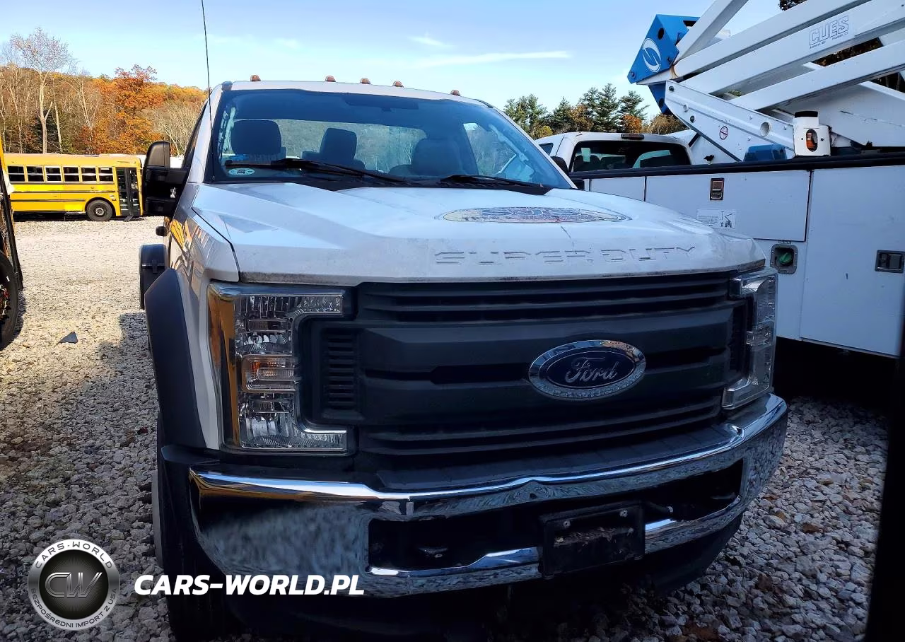 2017 Ford F550 VIN:1FDUF5HT3HEB30649 - 5