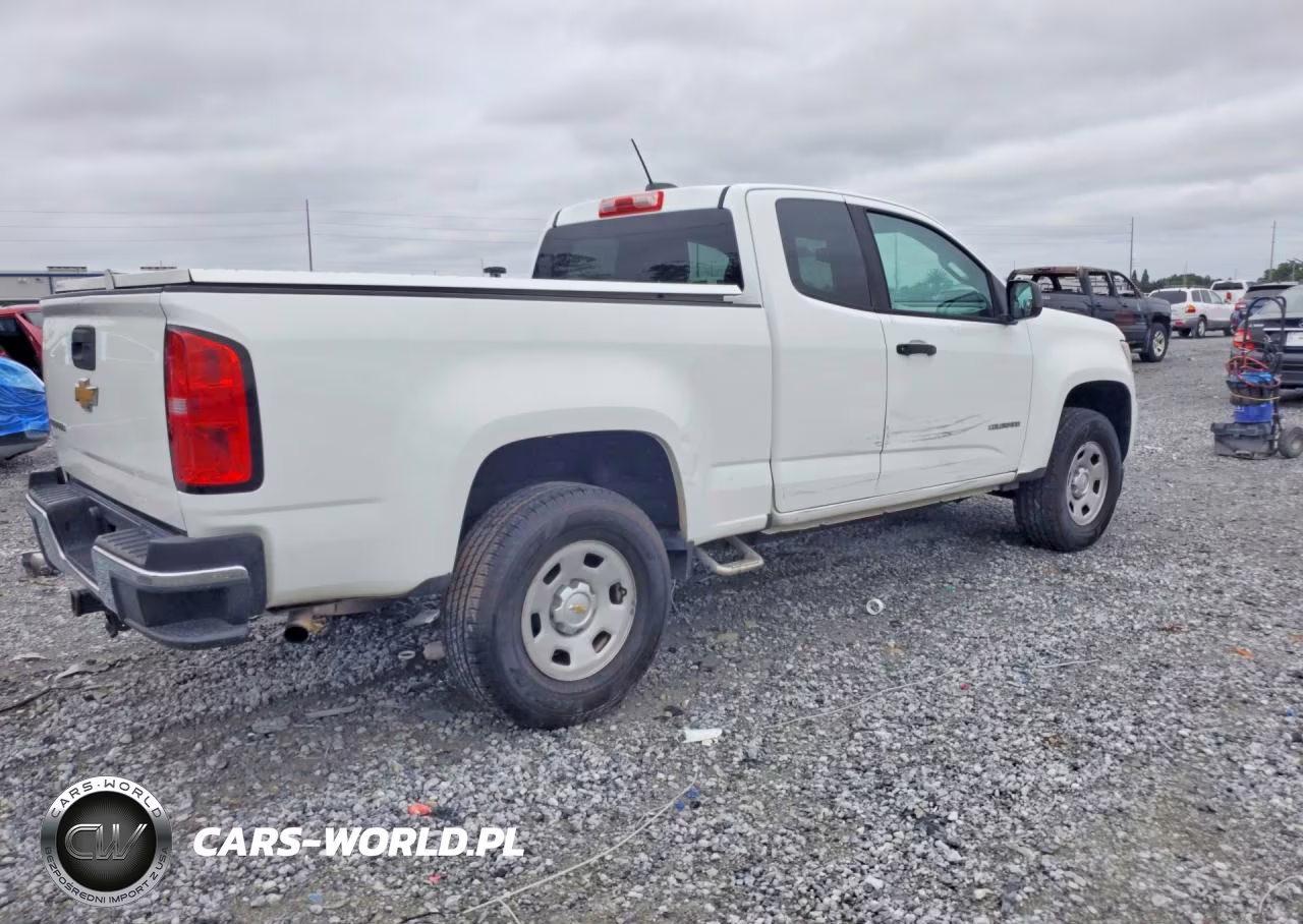 2018 Chevrolet Colorado VIN:1GCHSBEA1J1145277 - 3