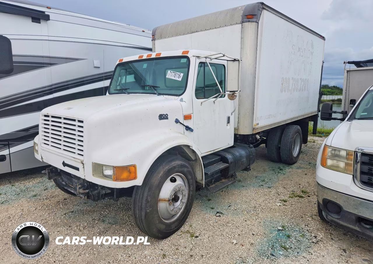 2002 International 4000 4700