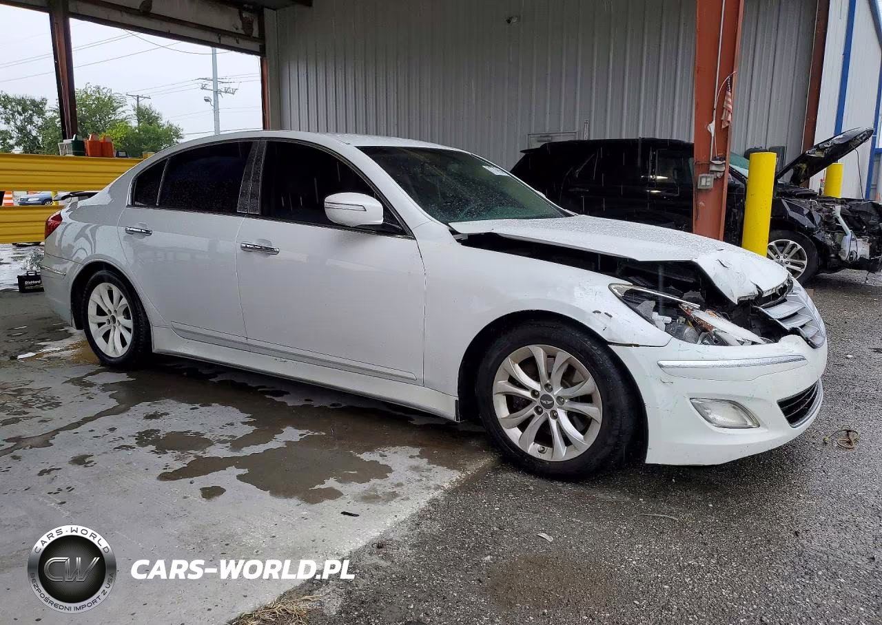2013 Hyundai Genesis 3.8L VIN:KMHGC4DD2DU237156 - 4