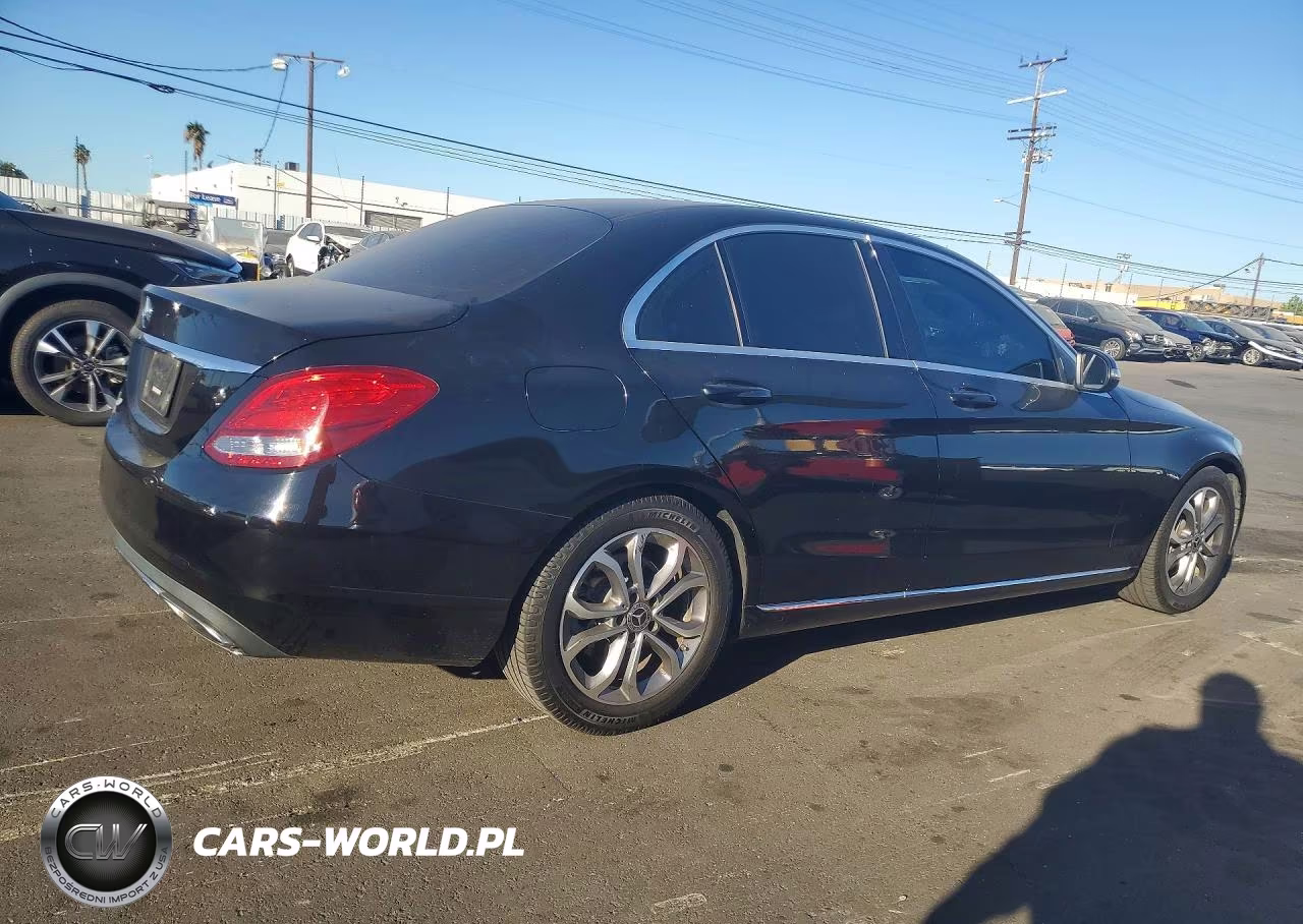 2017 Mercedes-Benz C 300 VIN:55SWF4JB1HU224972 - 3