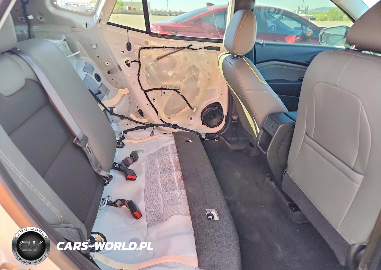 2025 Chevrolet Trax Activ VIN:KL77LKEPXSC311411 - 10