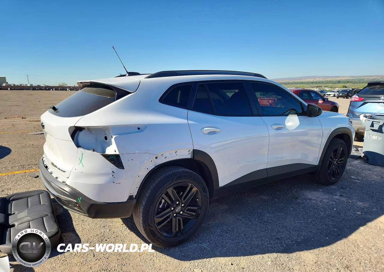 2025 Chevrolet Trax Activ VIN:KL77LKEPXSC311411 - 3