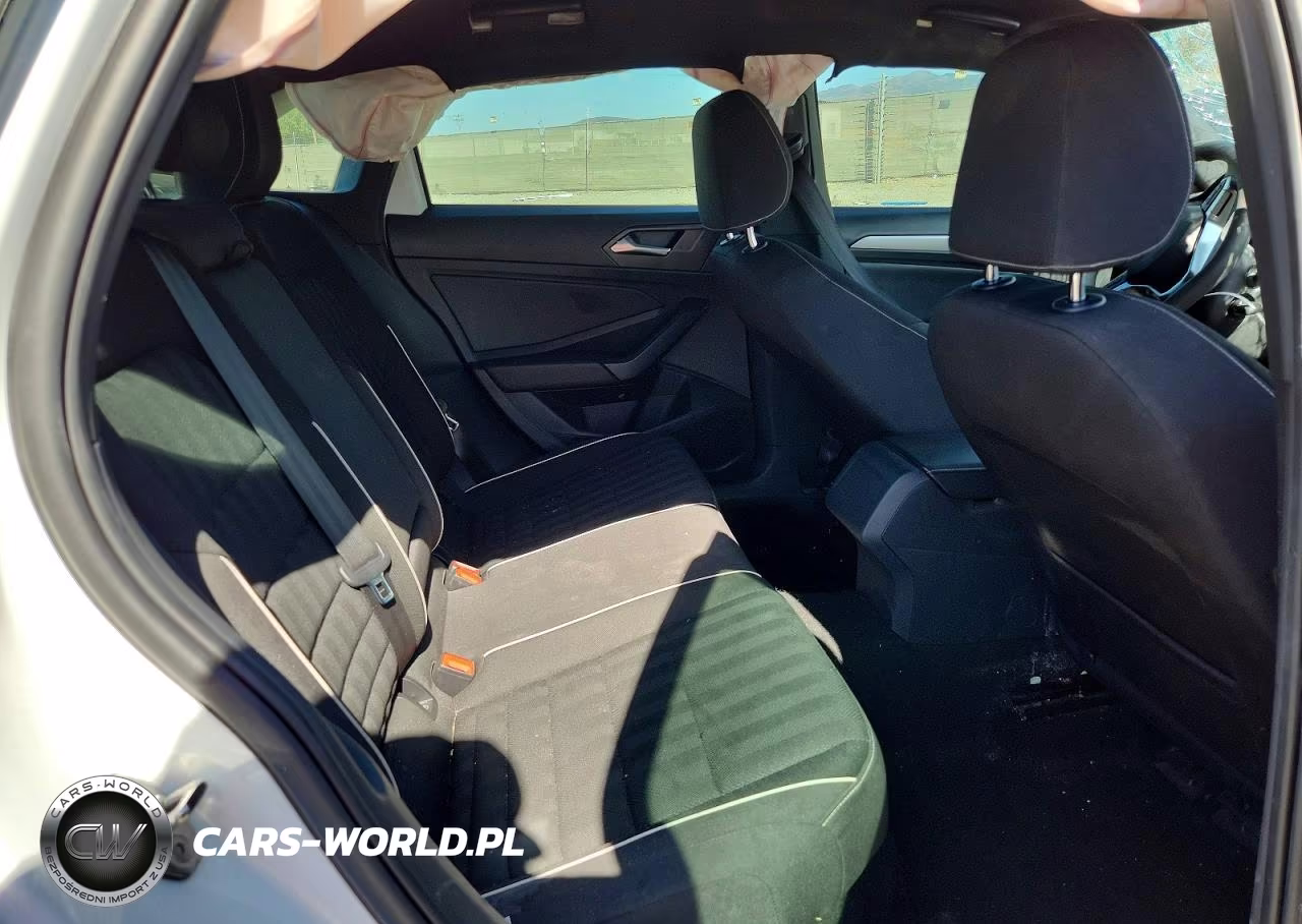 2023 Volkswagen Jetta Sport VIN:3VWBM7BU0PM008402 - 10